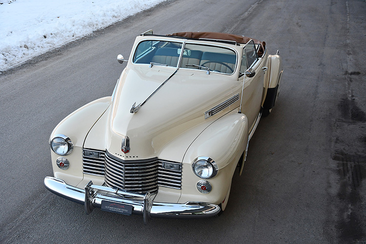 Cadillac Series 62 Convertible Coupe_30.JPG